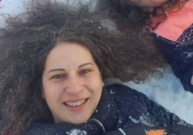 Млада жена и майка се бори с тежък рак и има нужда от помощ