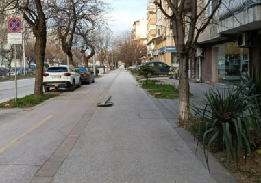 Прекършиха и събориха пътен знак в Кючука