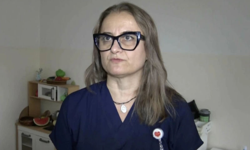 Педиатри в Пловдив лекуват 3-годишно дете с тегло 40 кг ВИДЕО