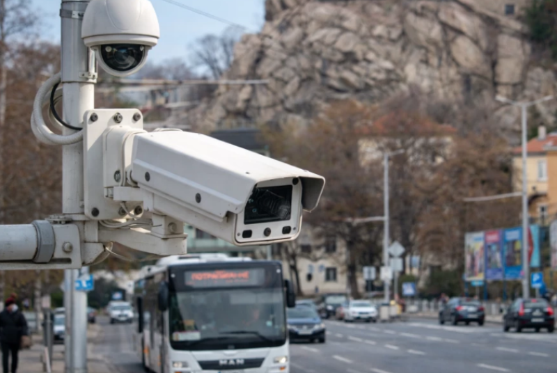 Фалстарт с оборудването на Зоните с ниски емисии в Пловдив, които ще ограничат старите коли