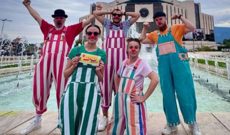 Театър “Хенд“ със специални представления за зрители с нарушено зрение и слух