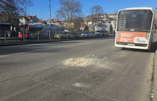 Огромна дупка на натоварен булевард в Пловдив