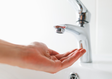 Трети ден без вода и напрежение в Асеновград