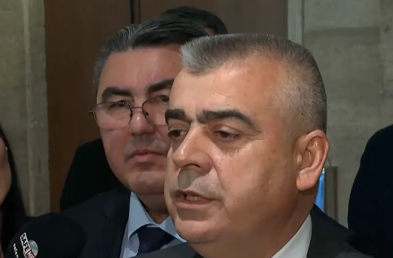 АПС: Ще приемем мандата