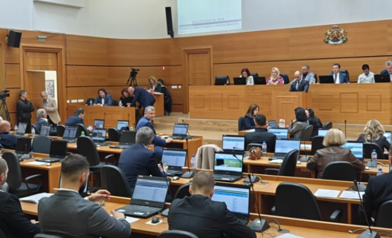 Свалят цената на билета в автобусите в Пловдив, чакат и продажба на 190 общински апартамента