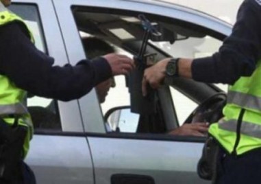 Пияни шофьори задържаха в Асеновград, Съединение и край Калояново