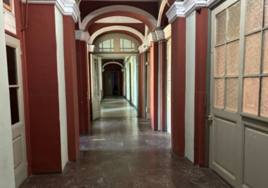 Ремонтът на Хуманитарната е на финал, кога ще се върнат учениците