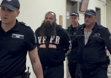 Условна присъда за рокера Капитана, който пиян блъсна жена