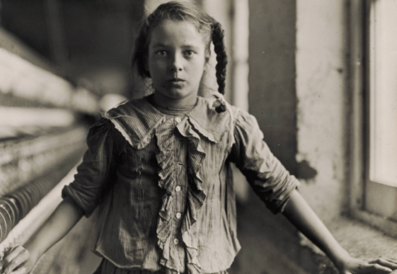 На този ден: Приет е Закон за защита на женския и детския труд в следосвобожденска България