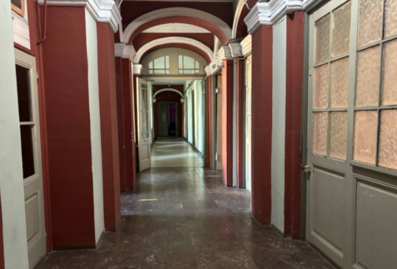 Ремонтът на Хуманитарната е на финал, кога ще се върнат учениците