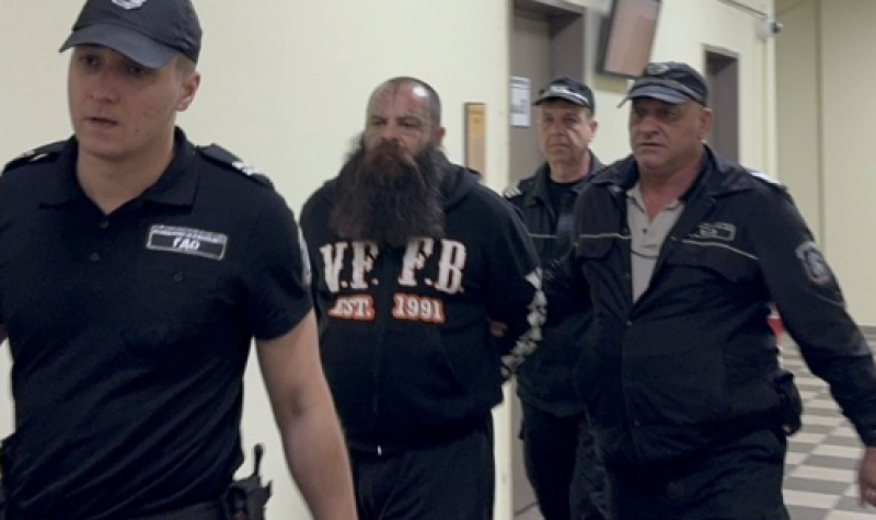 Условна присъда за рокера Капитана, който пиян блъсна жена