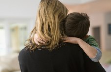 Детето се самонаранява, какво да правят родителите