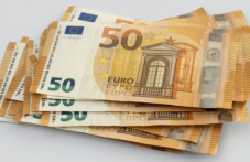 Момиче опита да пробута 550 евро във фалшиви банкноти в Тракия