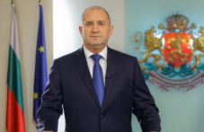 rumen-radev-napuska-dnes-prezidentskata-499.png