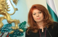 Румен Радев вече не е президент, Илияна Йотова веднага поема функциите