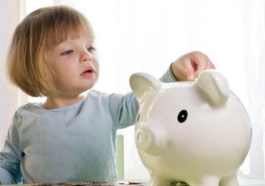 Хиляди родители с петиция: Детските надбавки да стигнат европейски нива и край на подоходния критерий