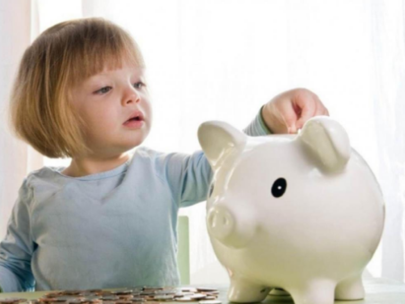 Хиляди родители с петиция: Детските надбавки да стигнат европейски нива и край на подоходния критерий