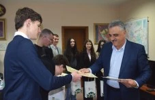 dimitar-ivanov-vrachi-gramoti-mladezhi-501.webp
