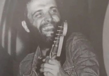 Личо Стоунса – китарата, която създаде пловдивския рок