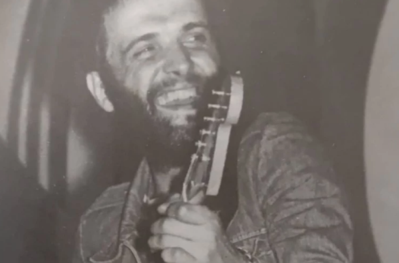 Личо Стоунса – китарата, която създаде пловдивския рок