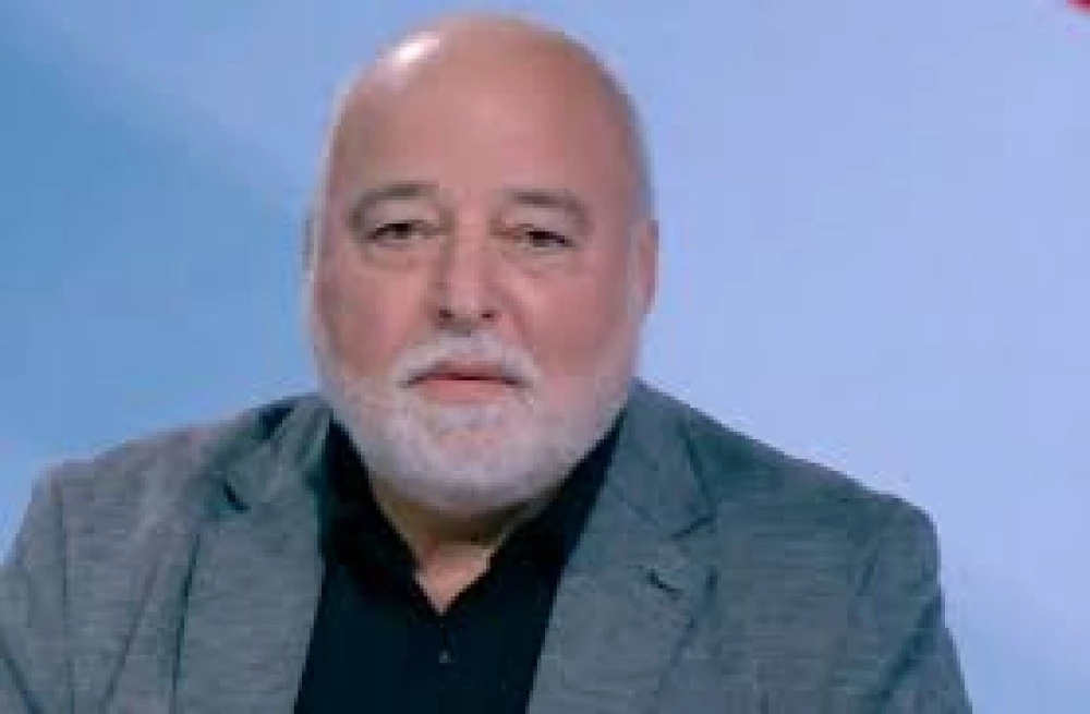 Станимир Карапетков си е подал отвод от изпитната комисия, не е отстранен, съобщиха от СНАТЕБ