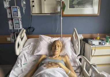 Мая е майка, но води най-тежката битка - тази с рака