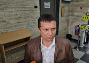 Отстраниха от делото адвоката, защитник на малтретирания Адриян