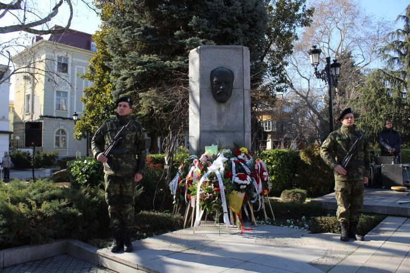 Духът на Стамболов през погледа на Александър Секулов: Пловдив чества 172 години от рождението на държавника