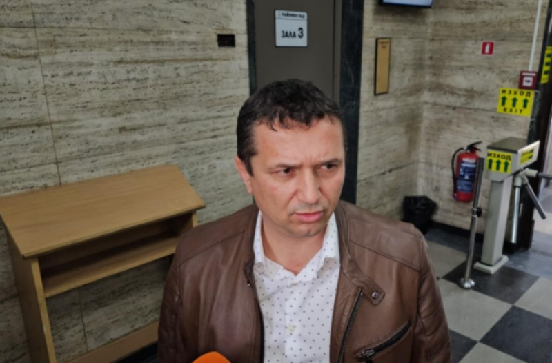 Отстраниха от делото адвоката, защитник на малтретирания Адриян