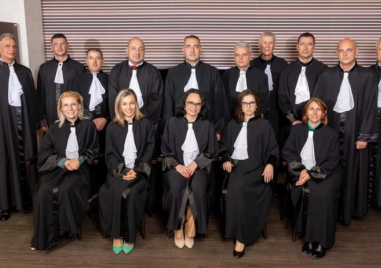 Откриват Регионален център за безплатна правна помощ в Карлово