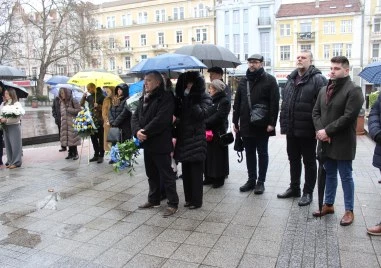 Пловдив почете паметта на жертвите на комунистическия режим пред паметника „Свидетелят“