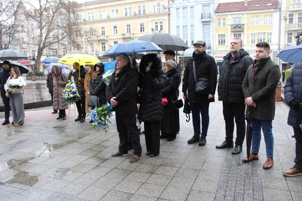 Пловдив почете паметта на жертвите на комунистическия режим пред паметника „Свидетелят“