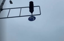 Неработещи светофари създадоха хаос на кръстовище в Тракия ВИДЕО