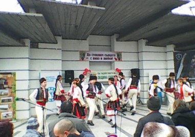 Осигуряват безплатен траспорт от Сопот до Старопланинския събор