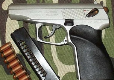 Арестуваха мъж от Асеновград за незаконно оръжие и боеприпаси