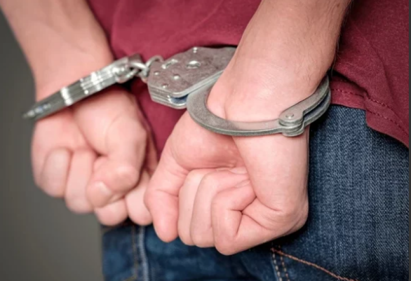 Дрогиран мъж се качи да шофира в Марково, задържаха го