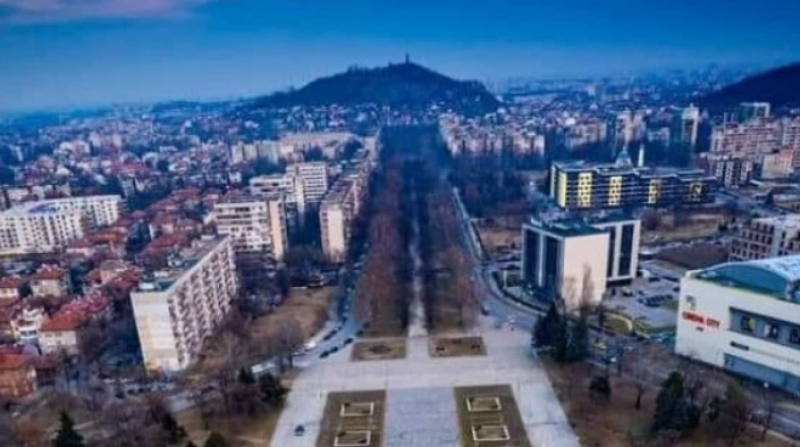 Изграждат поливни системи на 7 парка в Пловдив, правят и зелена стена срещу ФПЧ