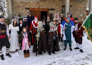 Родопски чанове, страшни и весели маски ще превземат Дедово