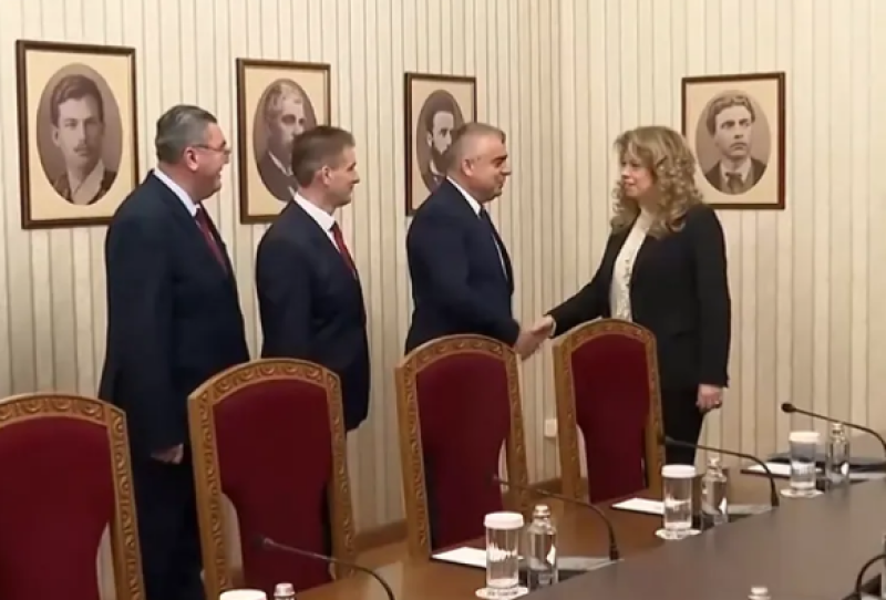 АПС пред Йотова: Подходящ служебен премиер е Андрей Гюров