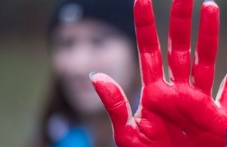 12 февруари - Международен ден на Дарвин и ден на червената ръка