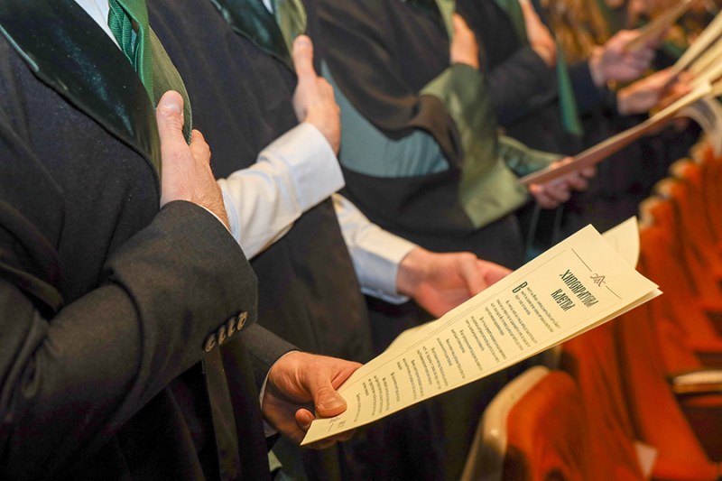 Випускът на анестезиолозите завършва в МУ-София