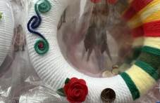 Мартеници със стотинка - хит в първата евро Баба Марта в Пловдив