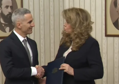 Президентът възложи на Андрей Гюров да състави правителство