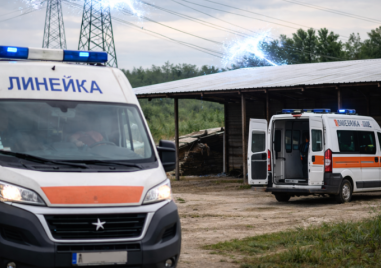 Волтова дъга удари двама работници край Съединение