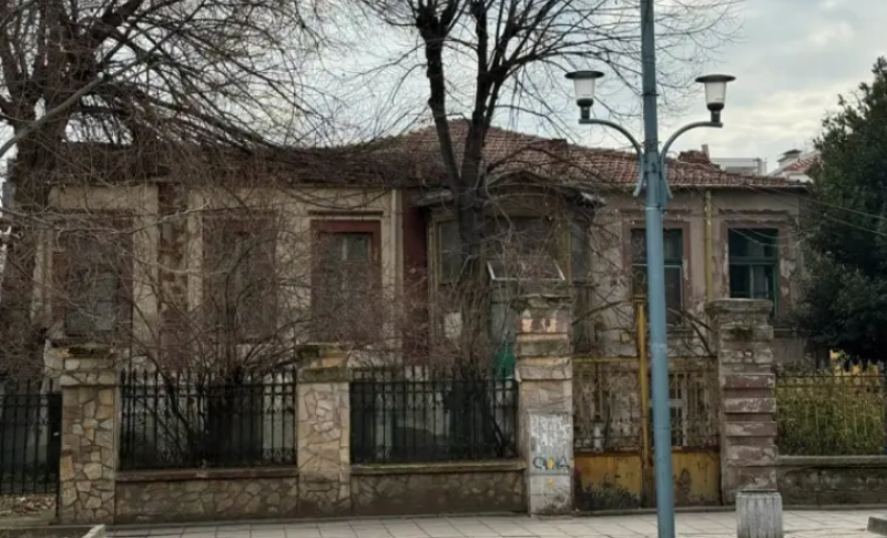 Започна обследването на красивата къща на ул. “Иван Вазов“ 39, предстои пълна реставрация