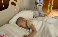 Малката Деница има нужда от още средства, за да се завърши лечението й