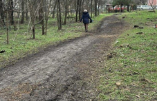 Нова пешеходна алея ще пресича Лаута, но паркът е в покъртително състояние