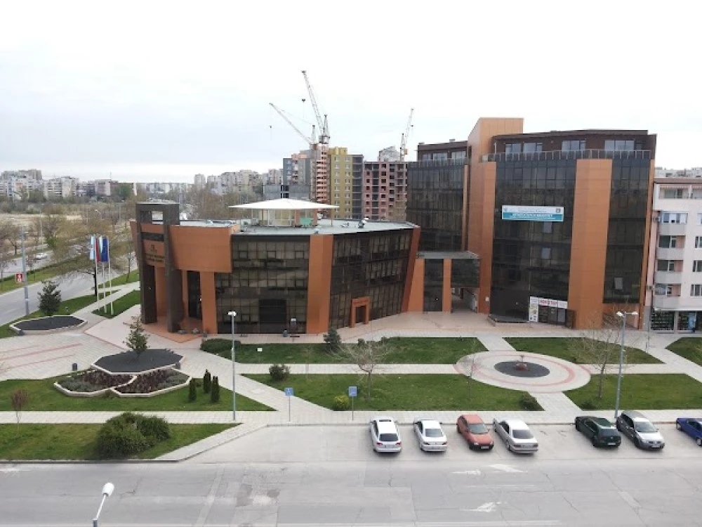 Заради сериозни пропуски: Прекратиха поръчката за близо 2 млн. лв. за осветлението в „Тракия“