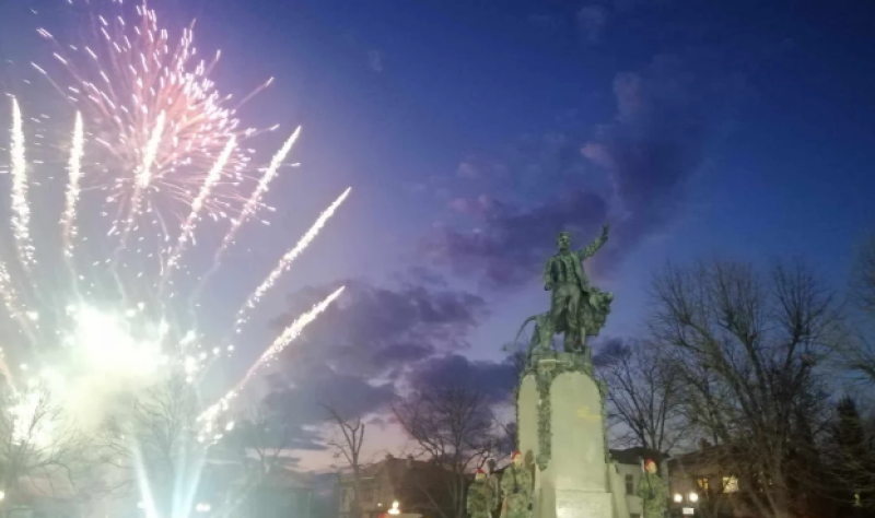 Забраниха дронове и други летателни средства утре вечер в Карлово