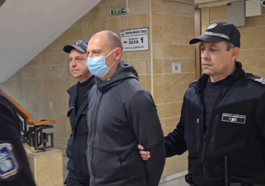 Адвокати опитали да укрият веществено доказателство при ареста на строителния бос Костадинов